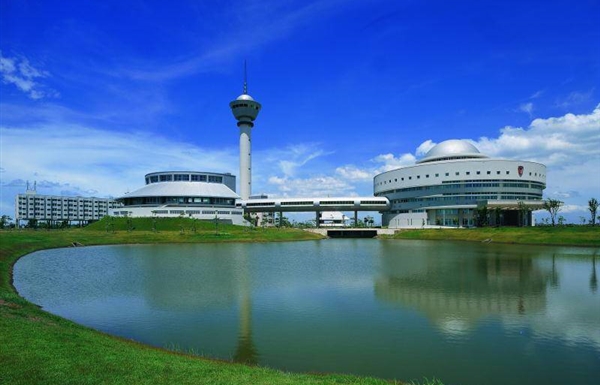 泰国西那瓦国际大学
